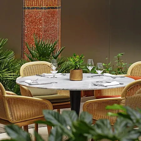 De Galles, A Luxury Collection Hotel, Hotel