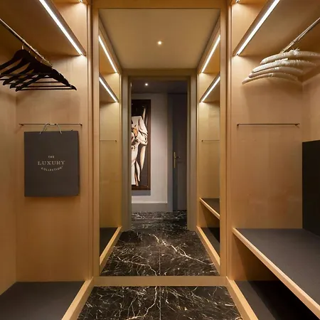 Szálloda De Galles, A Luxury Collection Hotel, 5*