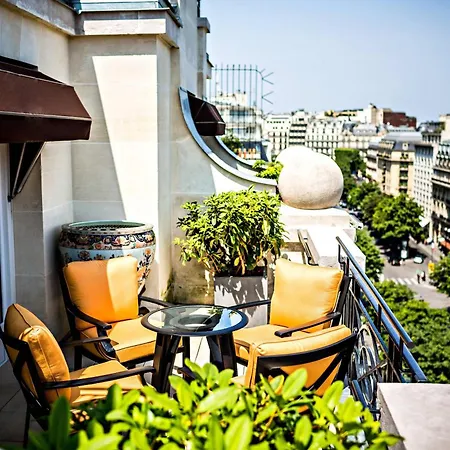Szálloda De Galles, A Luxury Collection Hotel, 5*