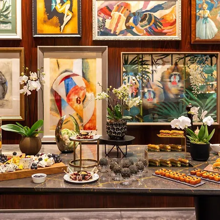 De Galles, Un Luxury Collection,