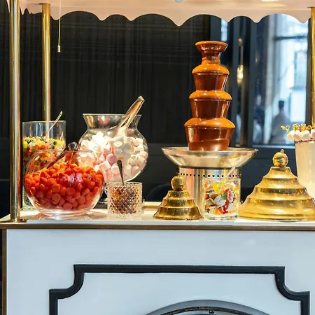 Hotel De Galles, Un Luxury Collection, 5*