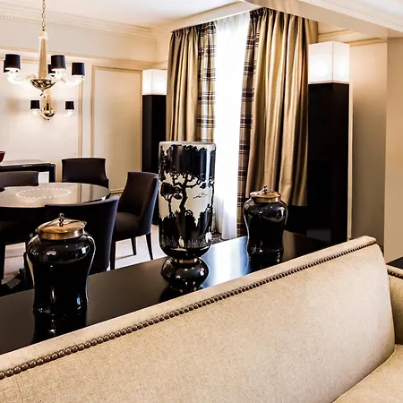 De Galles, A Luxury Collection Hotel, Hotell 5*