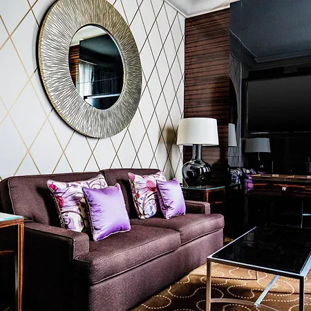 De Galles, A Luxury Collection Hotel, Hotell