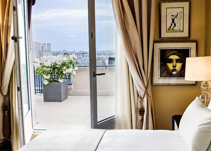 De Galles, A Luxury Collection Hotel, Hotel 5*