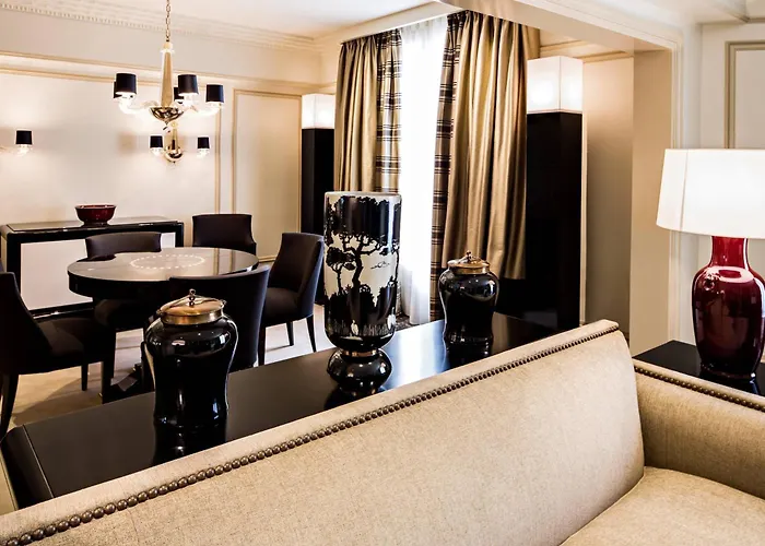 De Galles, A Luxury Collection Hotel, Hotel 5*